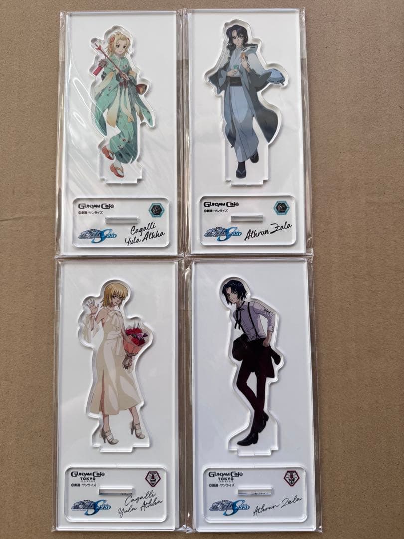 ガンダムSEED ガンダムカフェ　限定　アクリルスタンド　アスラン　カガリ