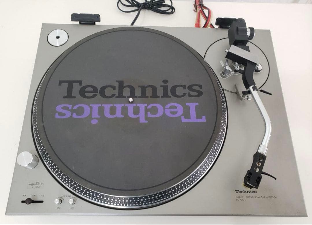 Technics SL-1200 ターンテーブル