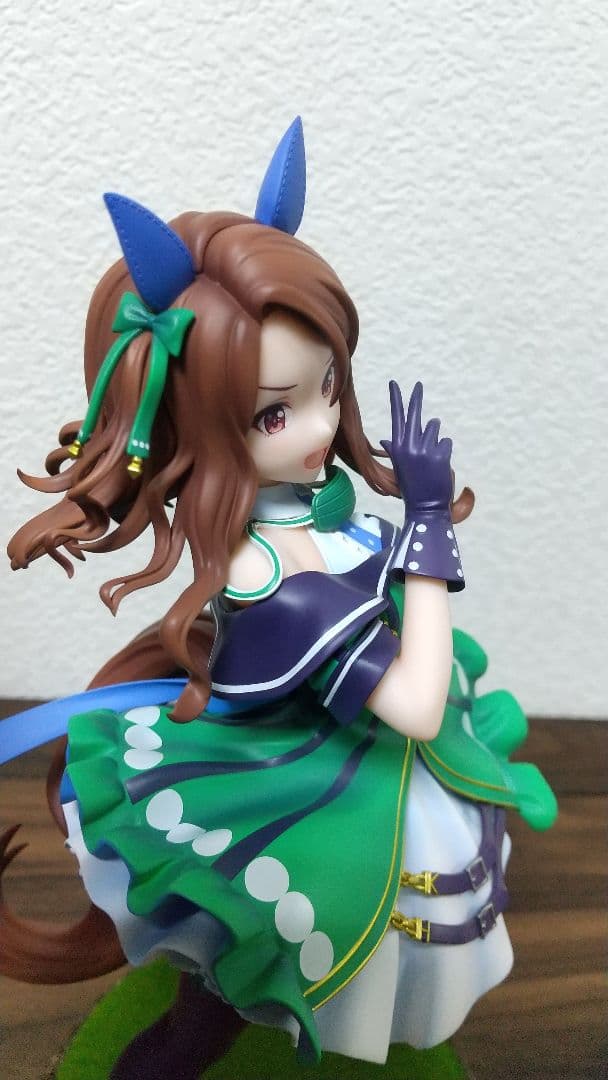 ウマ娘 プリティーダービー キングヘイロー 1/7スケール 塗装済み完成品