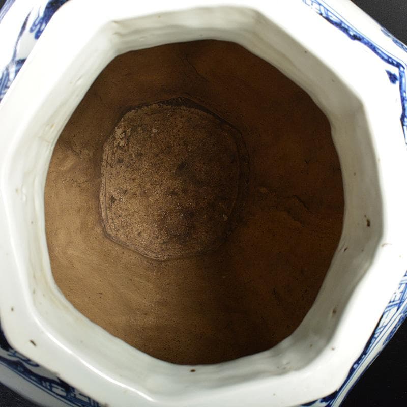 中国　景徳鎮製款　青花　神獣花文　八角面取瓶　高さ約48cm　V　R7338F