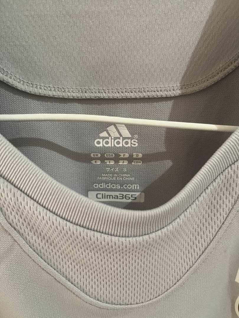 未使用　サッカー　 adidas 直筆サイン入　ウェア　ユニフォーム　中田英寿
