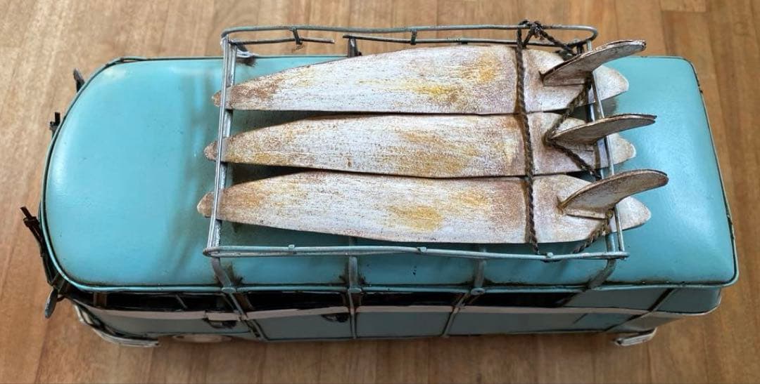 ワーゲンバス風 ブリキ製のミニカー ②