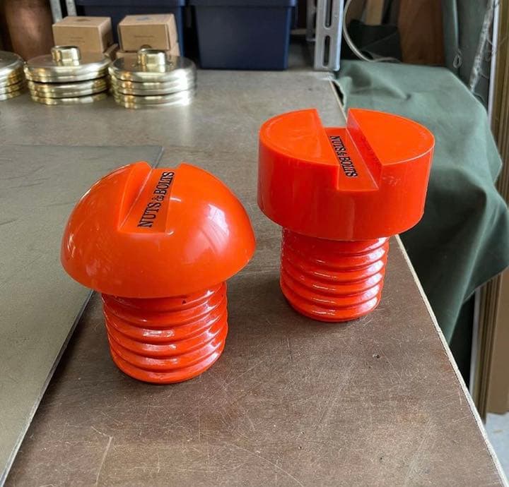 1969年　massimo vignelli nuts and bolts