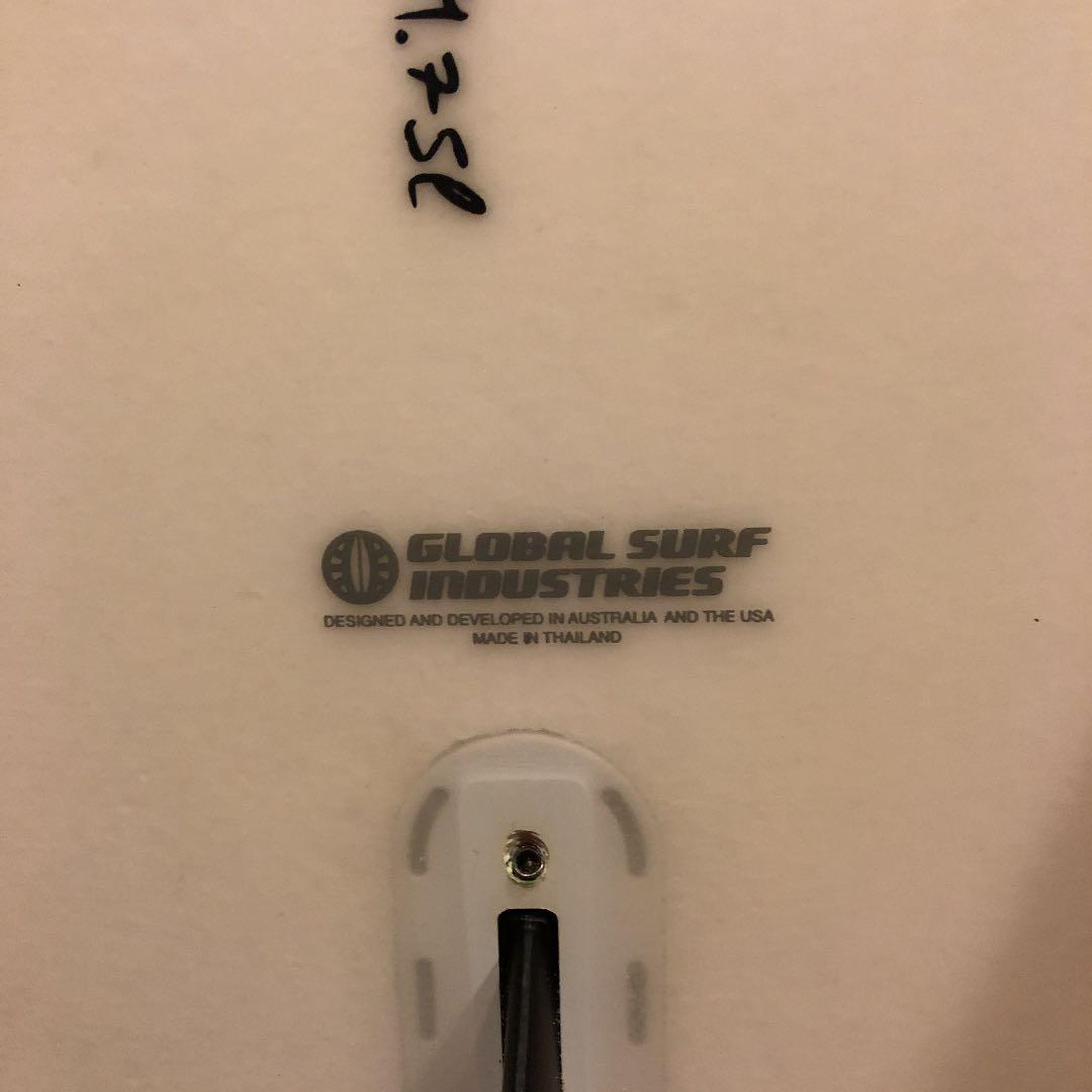 【ほぼ未使用】サーフボード ヘイデンシェイプス ホワイトノイズ 5.7