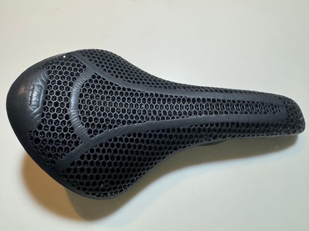 パーツ Fizik TEMPO ALIANTE R1 ADAPTIVE 145mm