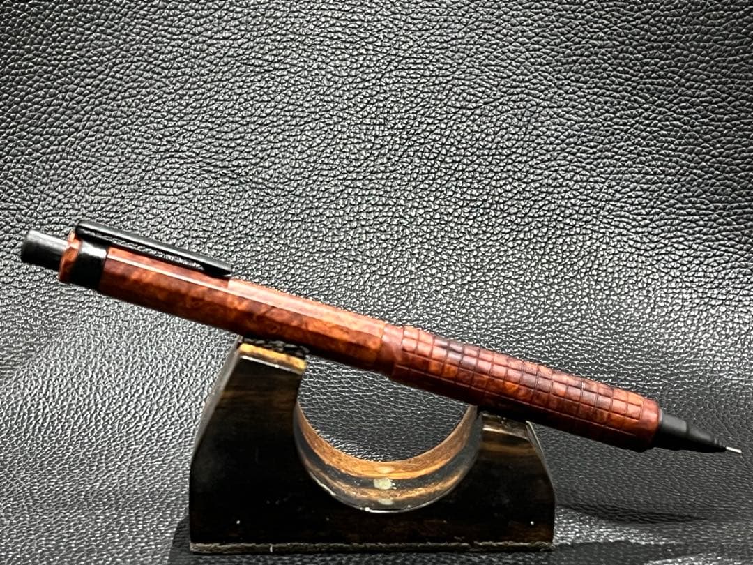 aikok　orenznero 0.3mm 本花梨瘤12角軸/グリップ格子