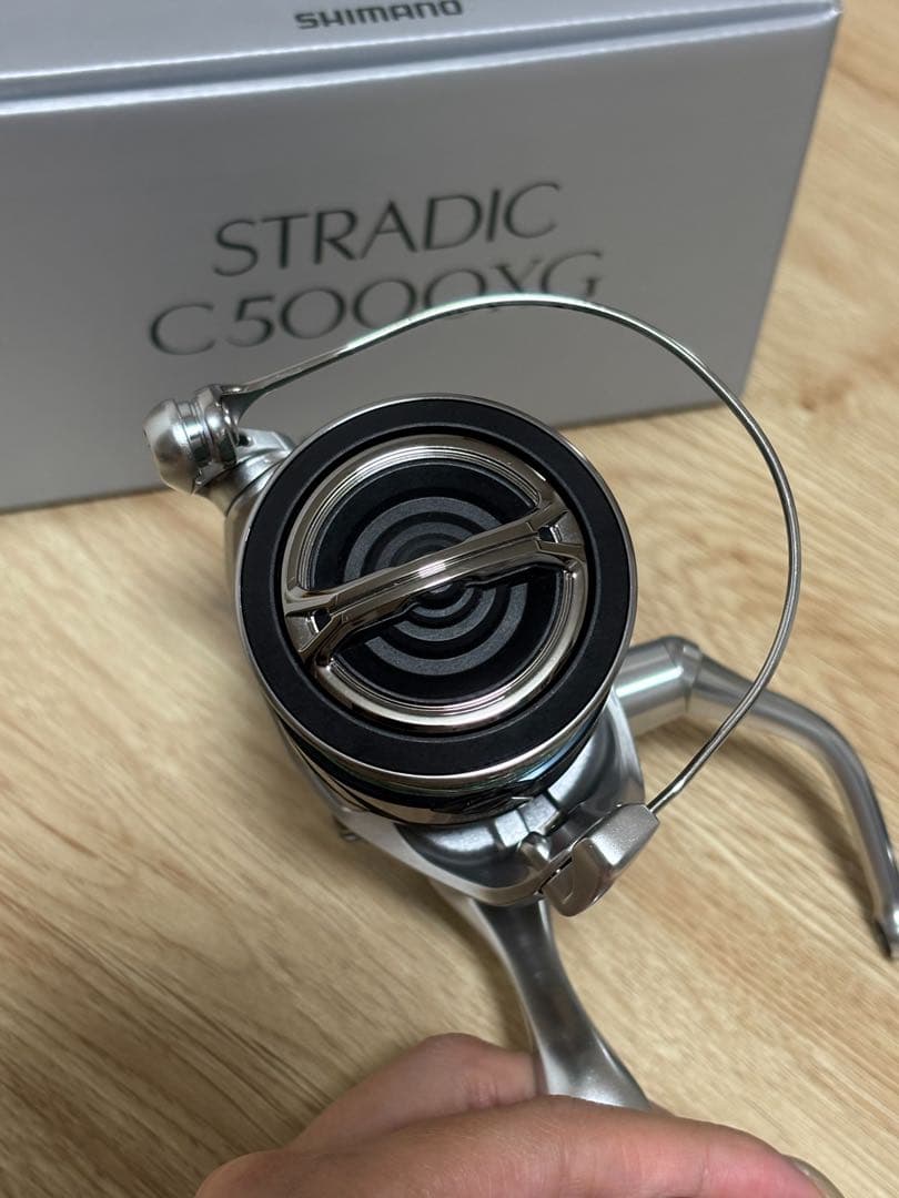 【美品】23 ストラディック C5000XG サーフ使用4回・PEライン付き