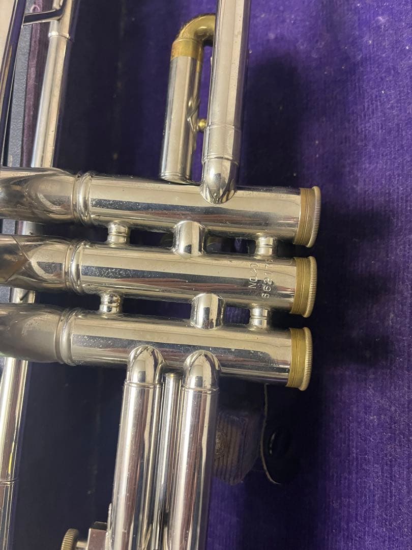 Nikanトランペット 本体 黒ケース付き