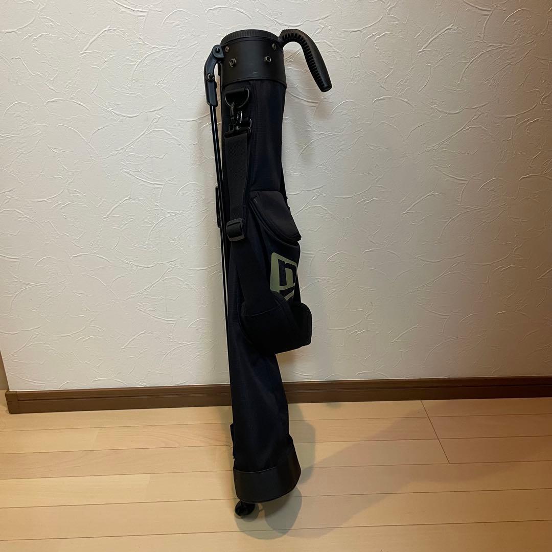 ニューエラ(NEW ERA)セルフスタンドバッグ ブラック / 金ロゴ