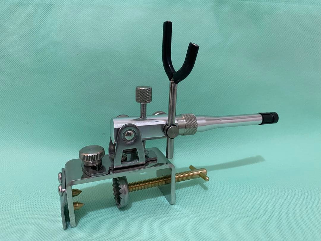 新品未使用、ヘラブナ用金属万力、ヘラ万力、砲台スノーピーク ダイワ竿受け へら