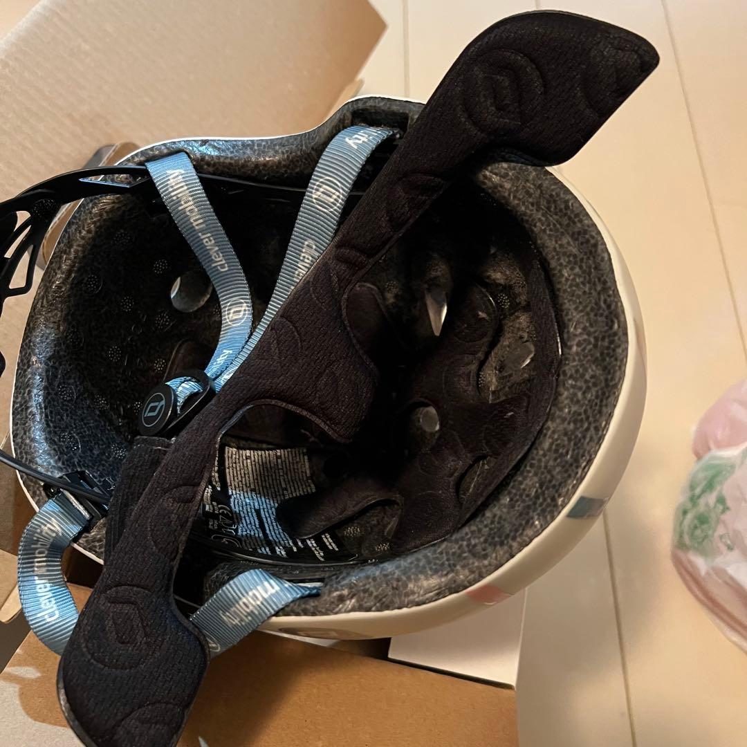 美品！室内のみで使用！SCOOT AND RIDE スケーター　ヘルメットセット
