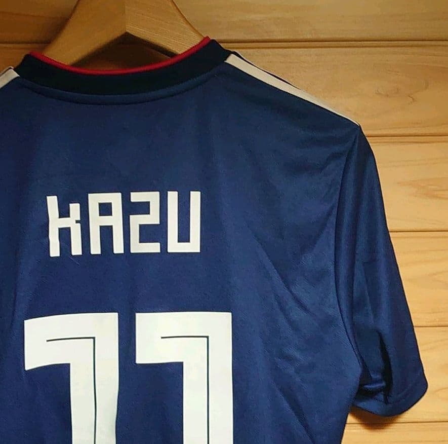 アディダスサッカー日本代表ユニフォーム　上シャツＬ、下パンツM＆ソックスセット