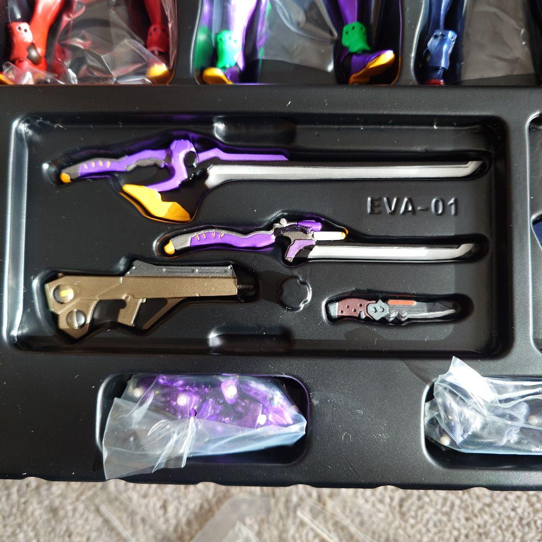 新劇場版エヴァコレクターズBOX　メタリックカラー版　パーツ完品　箱角に損傷あり