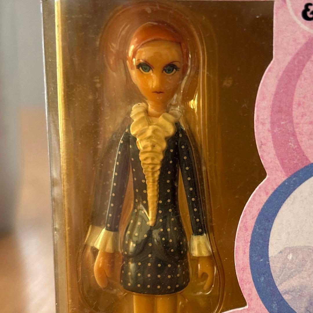 twiggy フィギュア　2種類