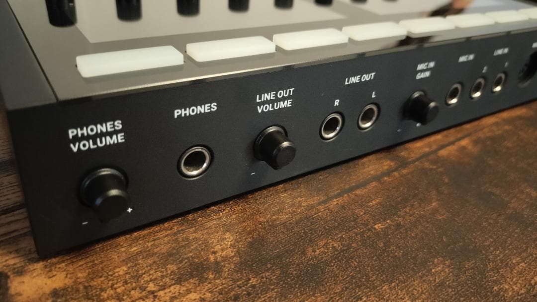 MASCHINE MK3 箱 付属品 NATIVE INSTRUMENTS_美品