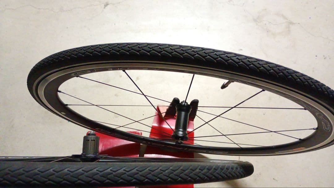 CAMPAGNOLO SCIROCCO　17c　シュワルベマラソン23ｃ