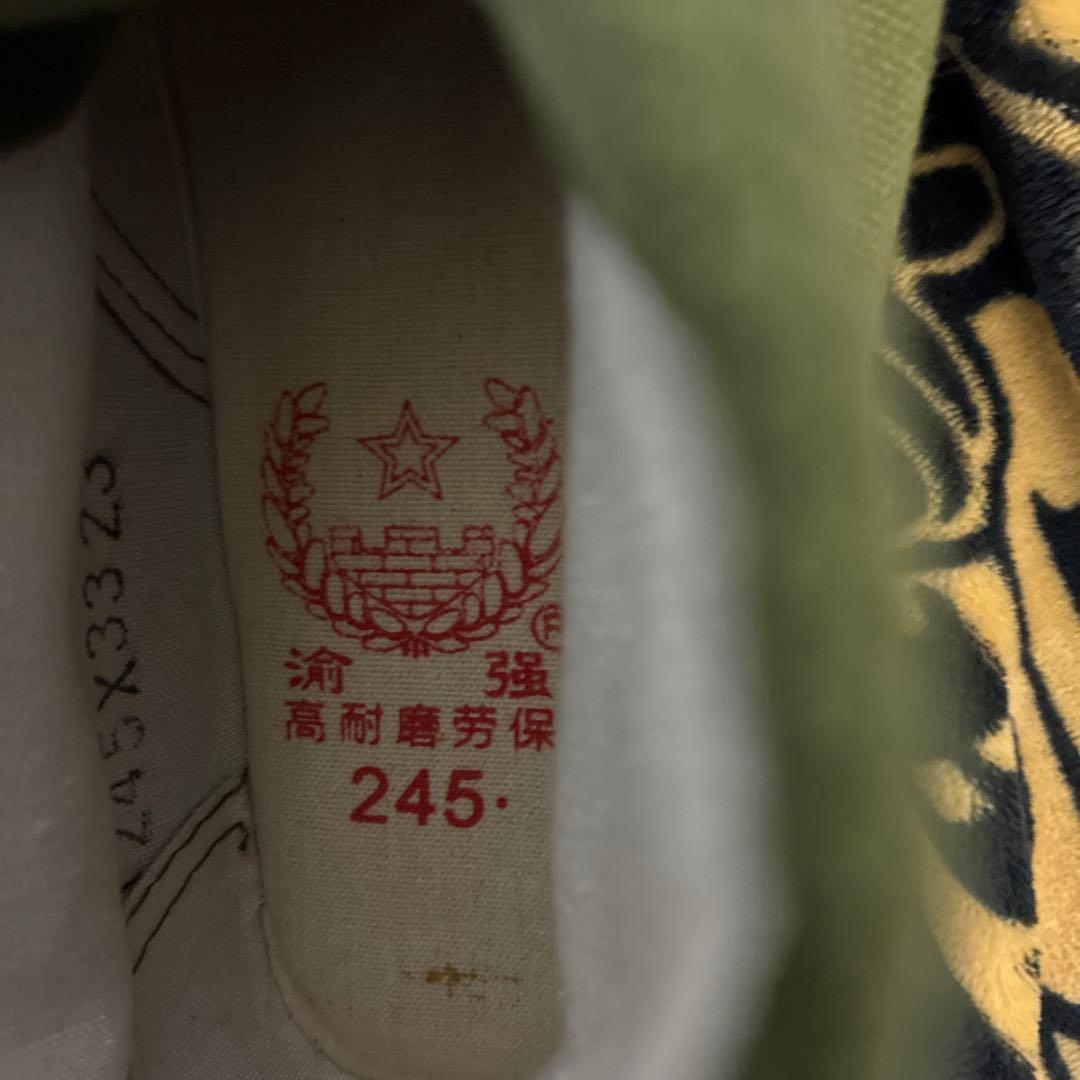 北ベトナム軍　装備品