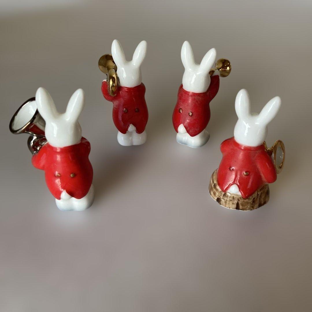 ウサギのオーケストラ　音楽を演奏するウサギの置物　アンティーク