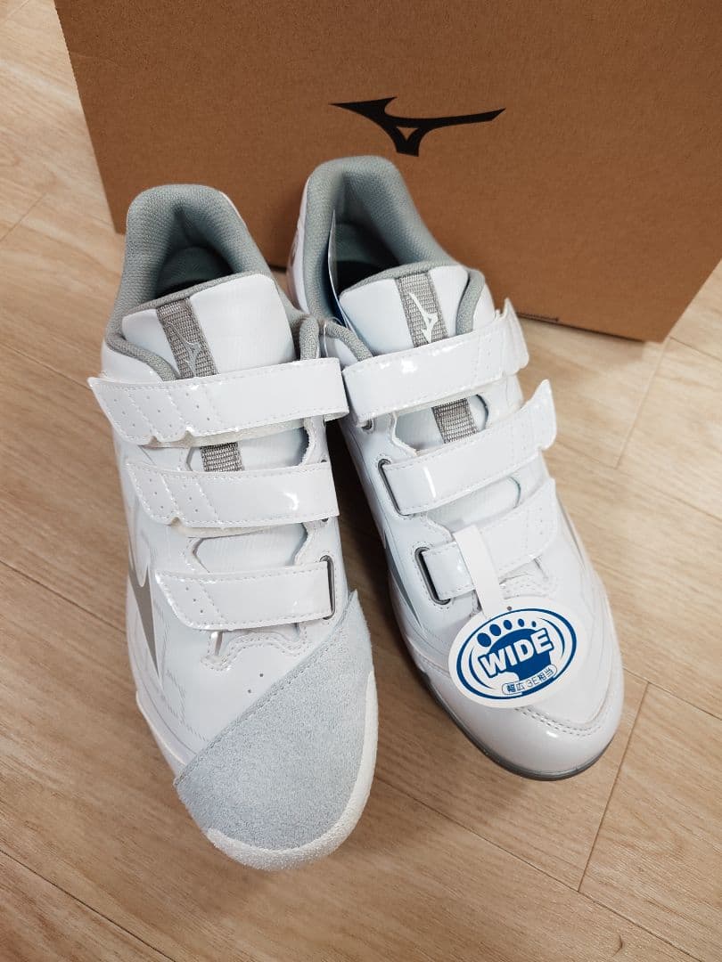 Mizuno 野球　ホワイト スパイク ポイント最新モデル