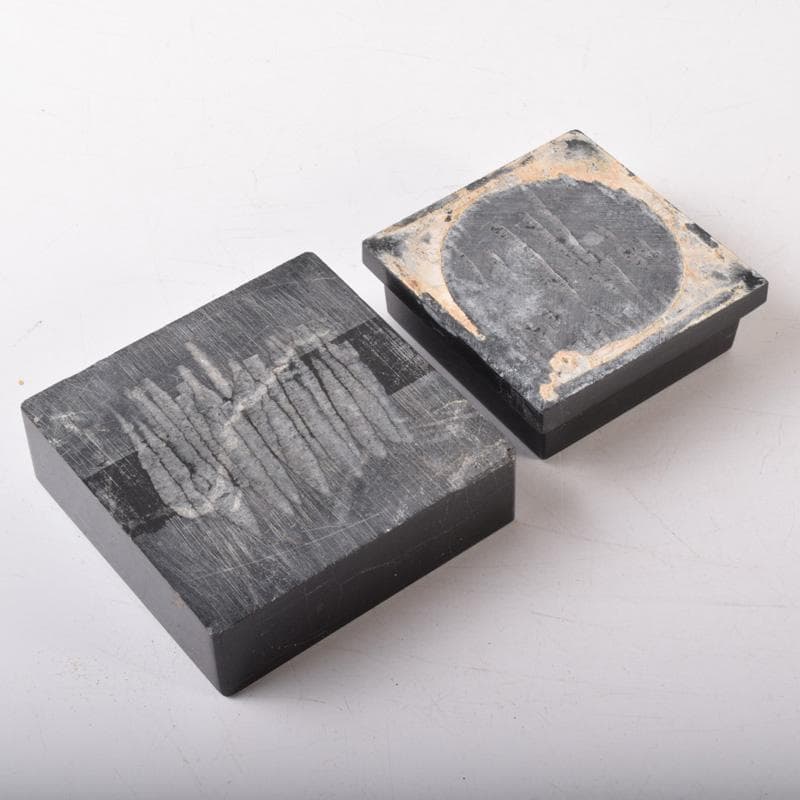 天然石　寒水石　飾玉　直径約7cm　置物　大理石台・時代箱付　C　7459