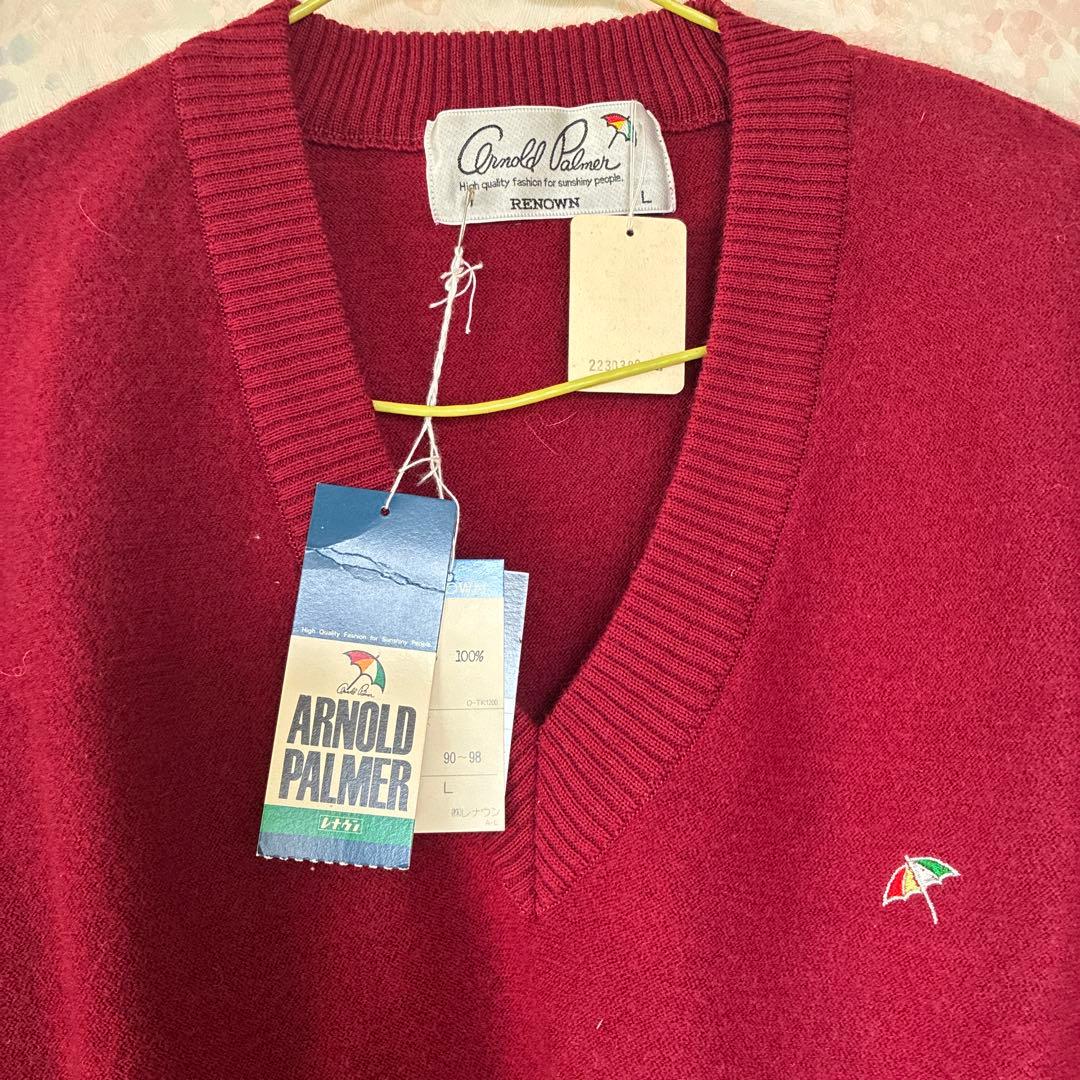 アーノルドパーマ　Vネックニット