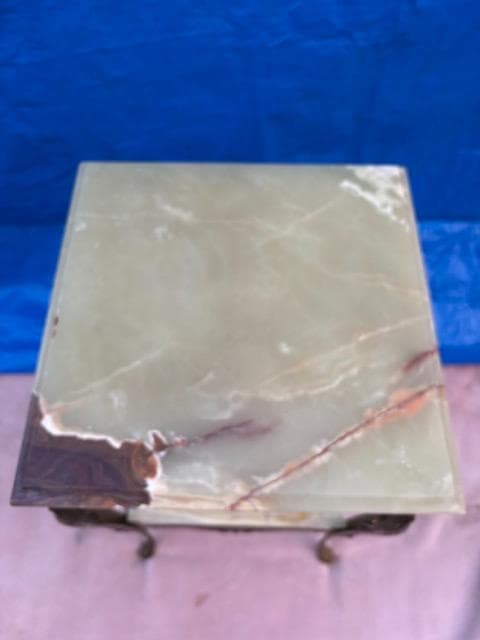 Italy イタリア製・サイドテーブル・猫脚