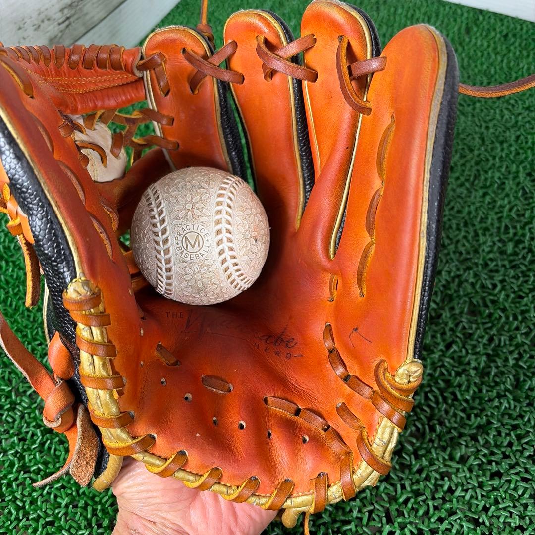 【本日限定最終値下げ】ウイルソン ワナビーヒーロー 限定モデル　軟式　内野