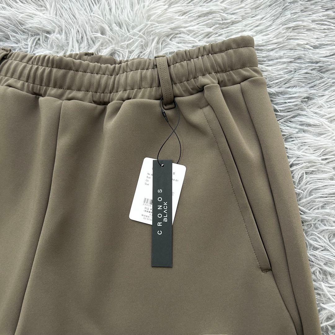 きよみ専用新品　クロノスブラック　セットアップ　パーカー　パンツ　カーキ