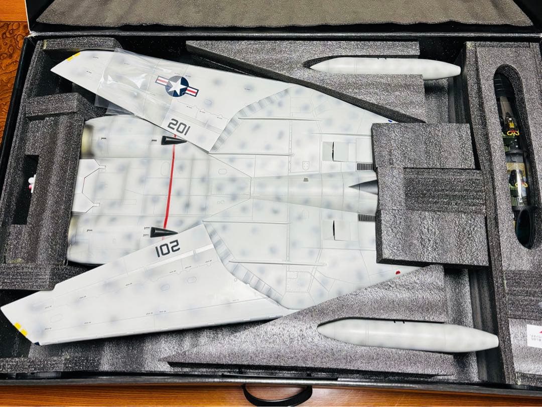 1/18 F-14A トムキャット VF84 ジョリーロジャース