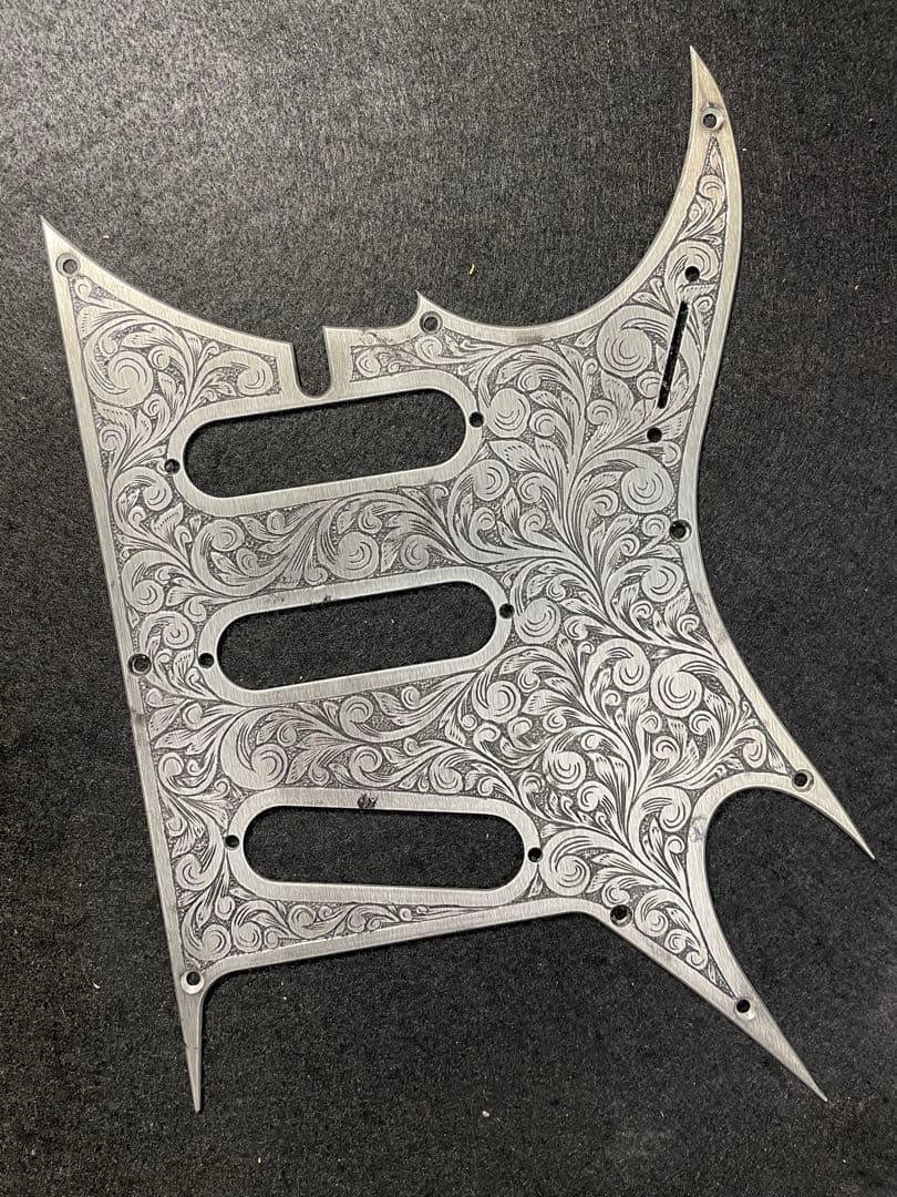 ゼマイティス風！washburn N5用.アノダイズドアルミP.G. nuno