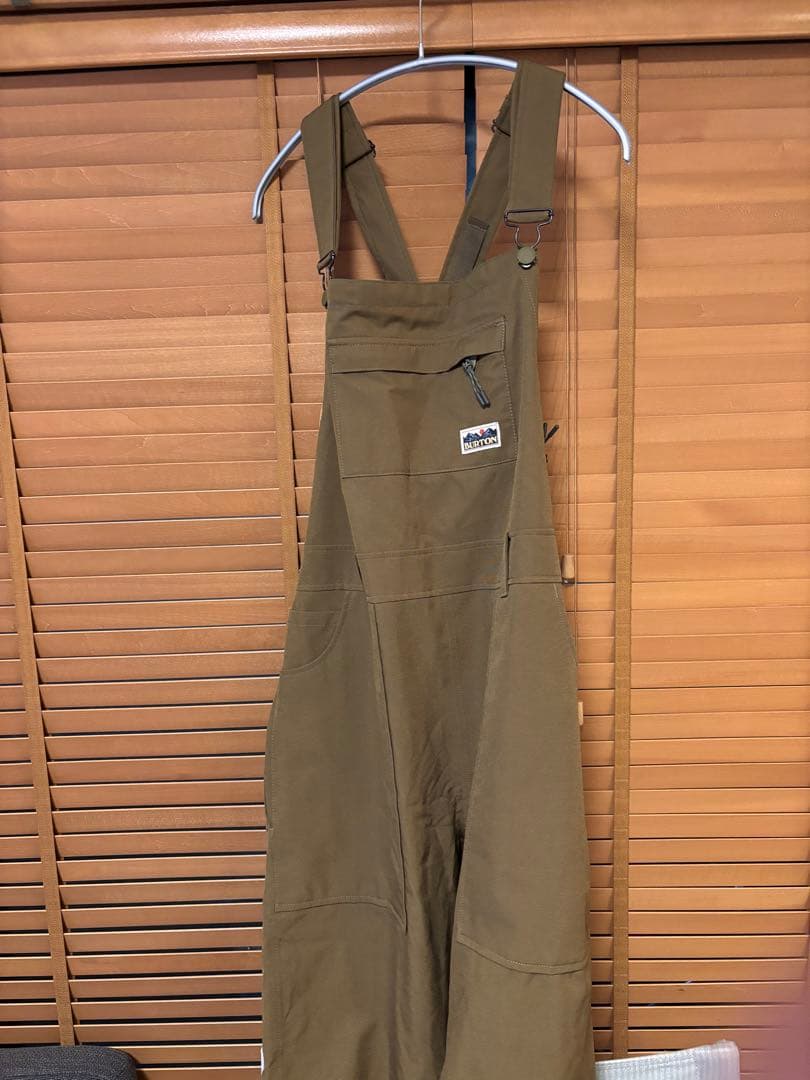 Burton オーバーオール　ウィメンズ　スノーボードウェア　L 165cm着用