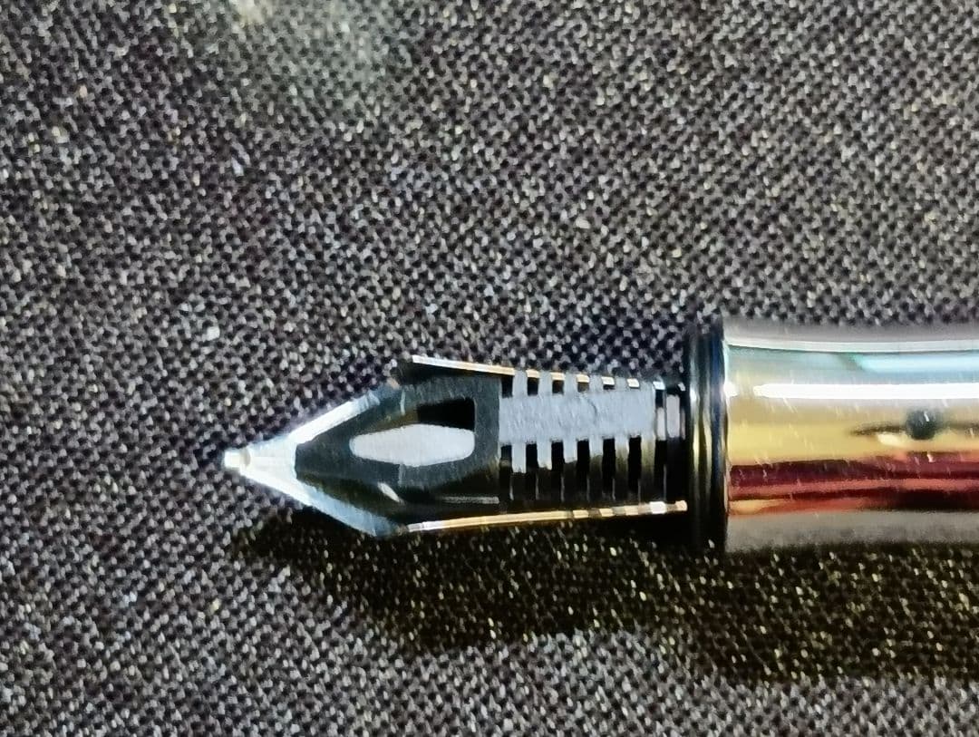 ファーバーカステル　クラシック　ペルナンブコ　旧ロゴ　万年筆　字幅М