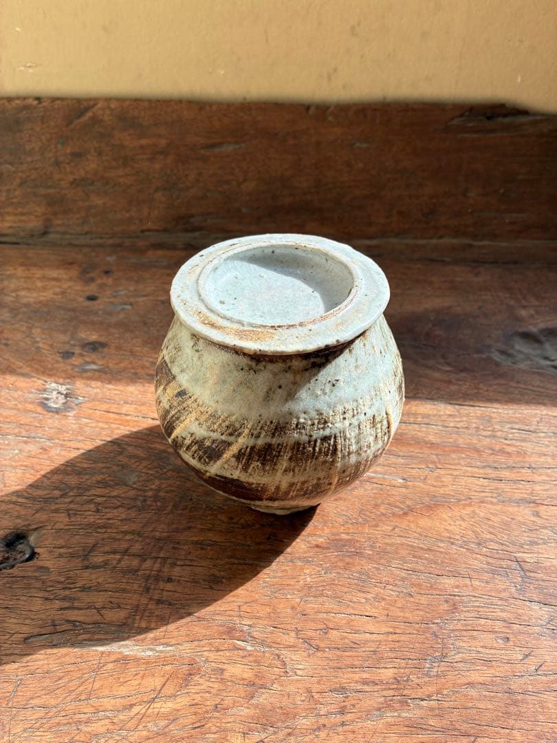 小野哲平作　壺　蓋付き