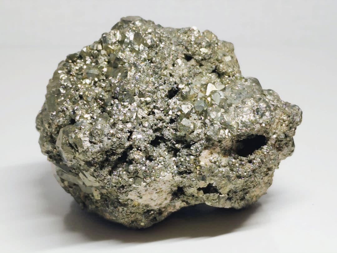 パイライト 1.2kg 黄鉄鉱 原石 鑑賞石 自然石 誕生石 鉱物 鉱石 水石