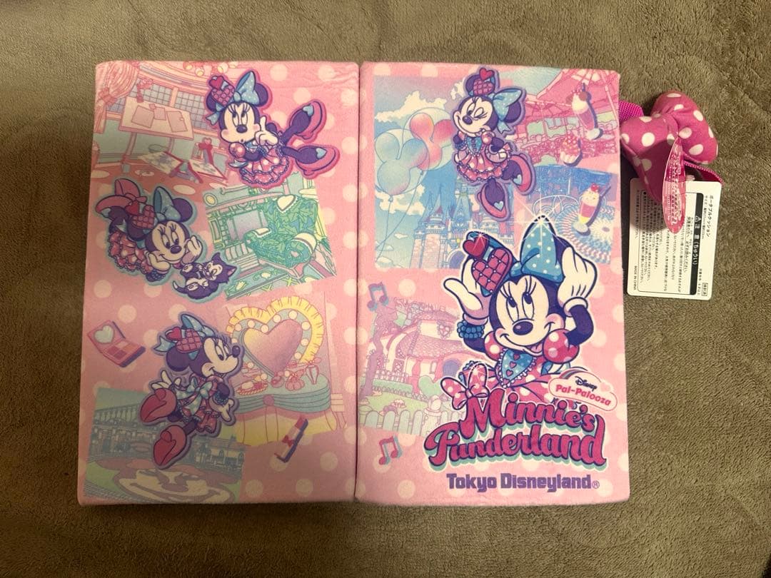 【新品】ミニーのファンダーランドポータブルクッション ブランケット2点セット