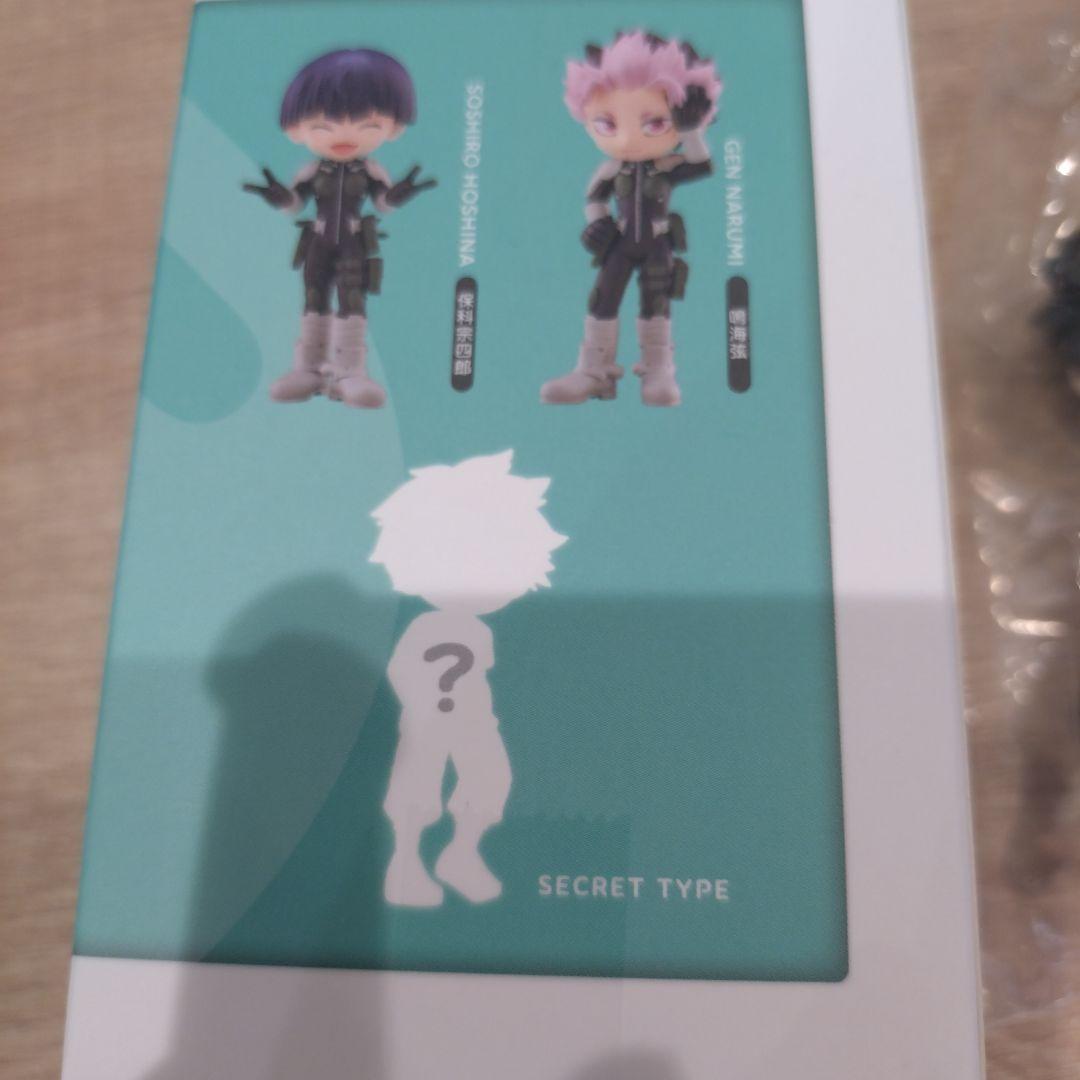 怪獣8号　鳴海弦　パルバース　フィギュア　シークレット