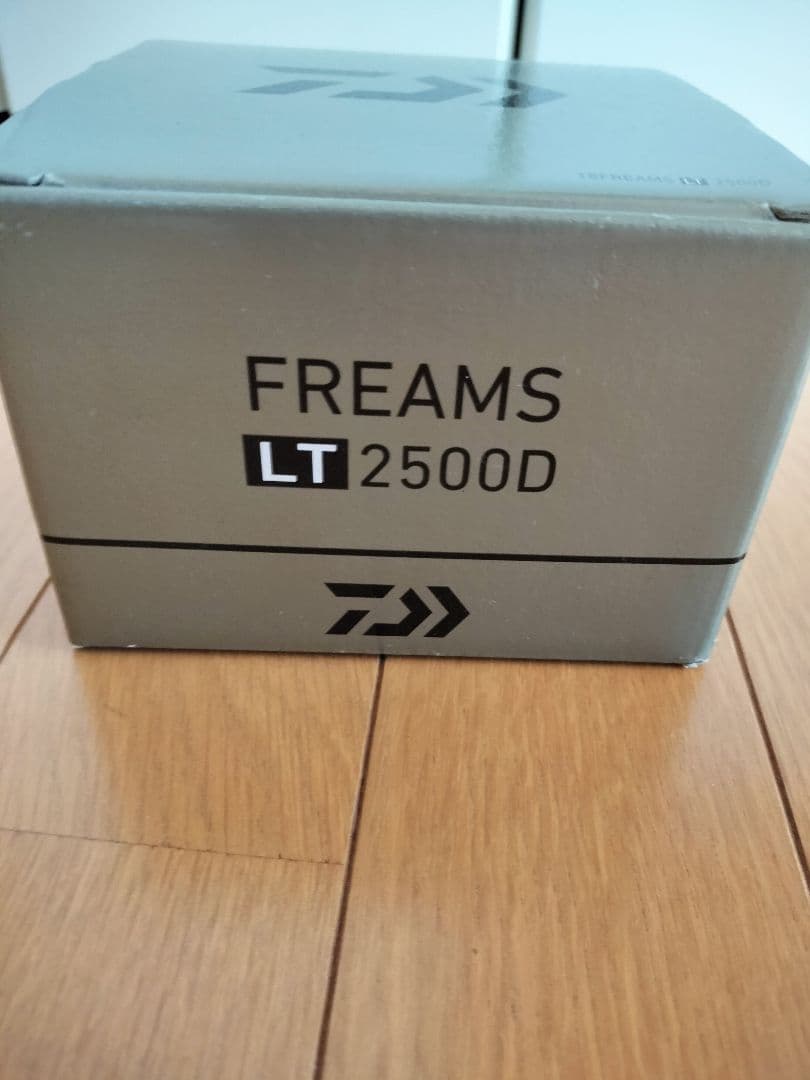 DAIWA 18FREAMS LT 2500D リール