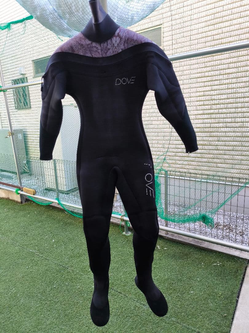 DOVE SURFIN WETSUITS　ドライスーツ