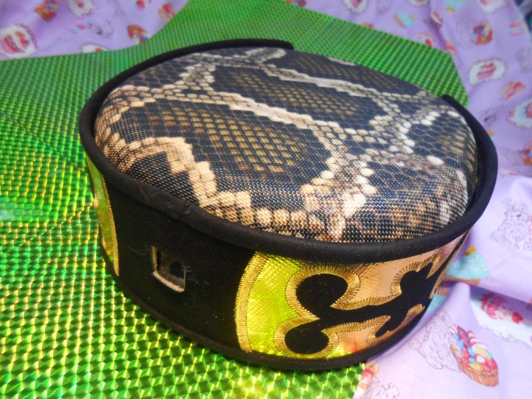 (送料無料)8.980円　R胴巻き付き人工皮張チーガ　自作へ挑戦