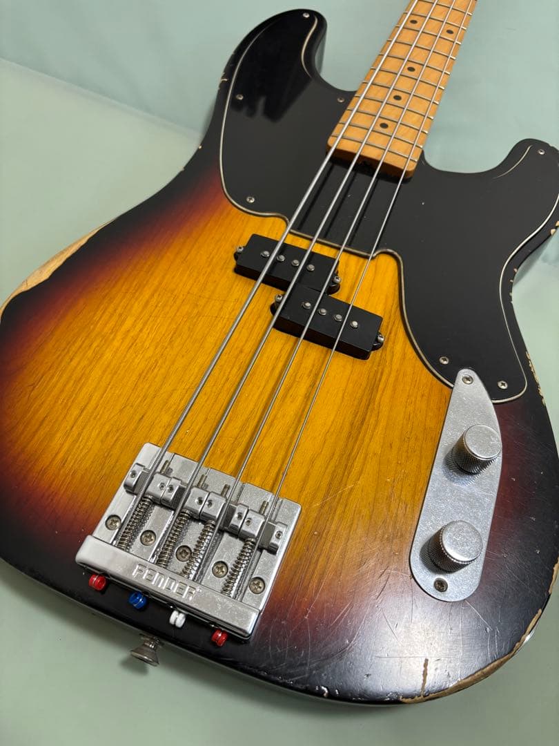 Fender Mike Dirnt シグネイチャーモデル　ベース