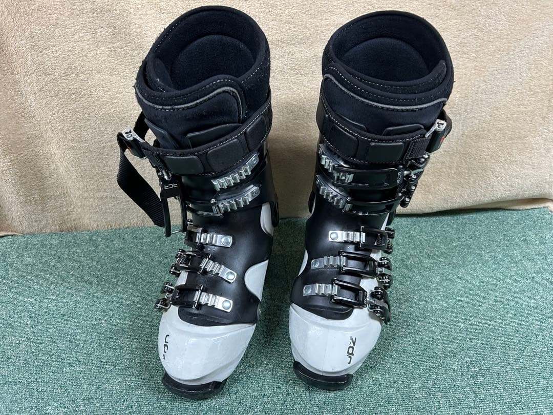UPZ RC10 スノーボードハードブーツ