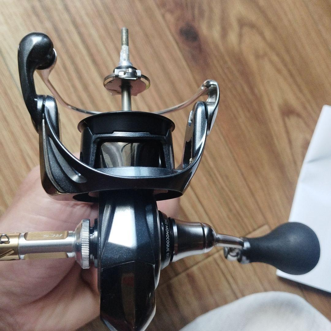 LUVIAS PC LT2500 スピニングリール