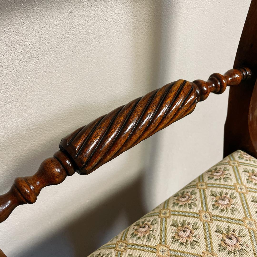 英国　アンティーク　ダイニングチェア 椅子 彫刻 ツイストレール マホガニー