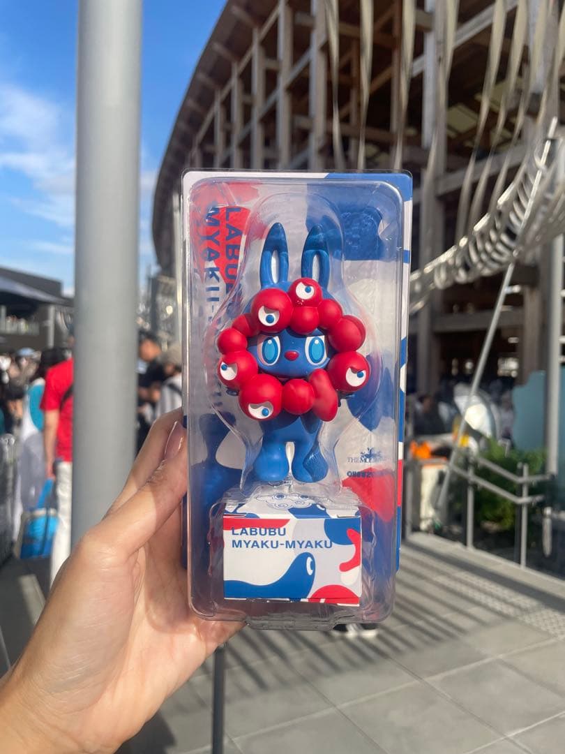 【おまけ付き】ミャクミャク×ラブブ フィギュア