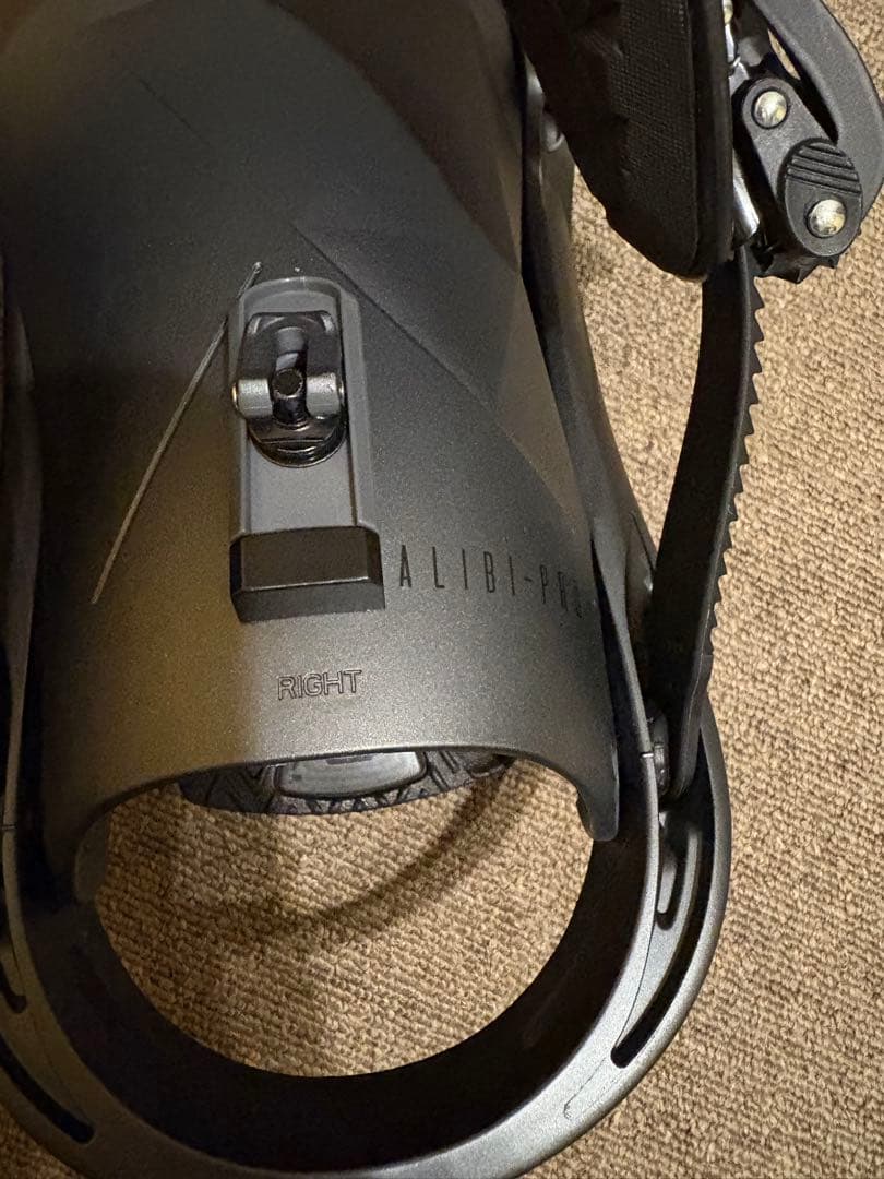 サロモン/アリバイプロ/スノーボードビンディング/ミディアムブラック