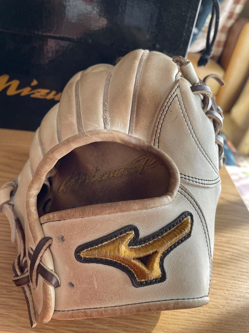 Mizuno Pro 硬式グローブ ベージュ　専用袋と箱付き　中古品