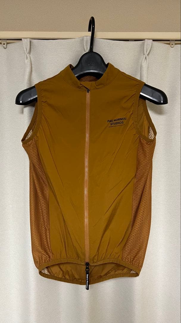 【美品】 Men’s Mechanism Stowaway Gilet XS