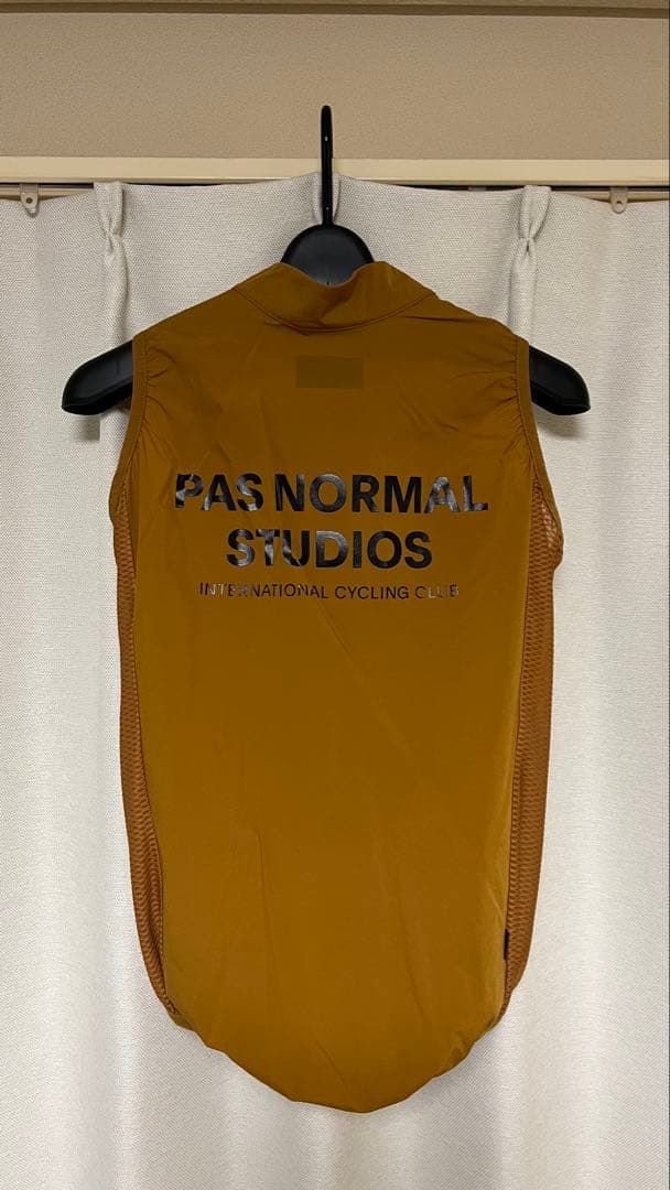 【美品】 Men’s Mechanism Stowaway Gilet XS