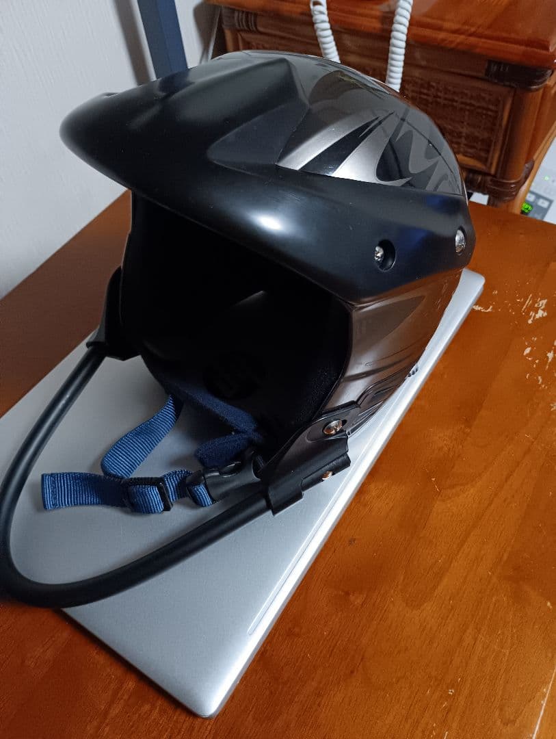 Swans SL用ヘルメット ブラック/グレー