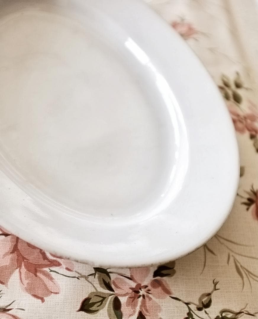 19世紀 フランス 36c 白の集約と重厚なオーバルプレートa アンティーク